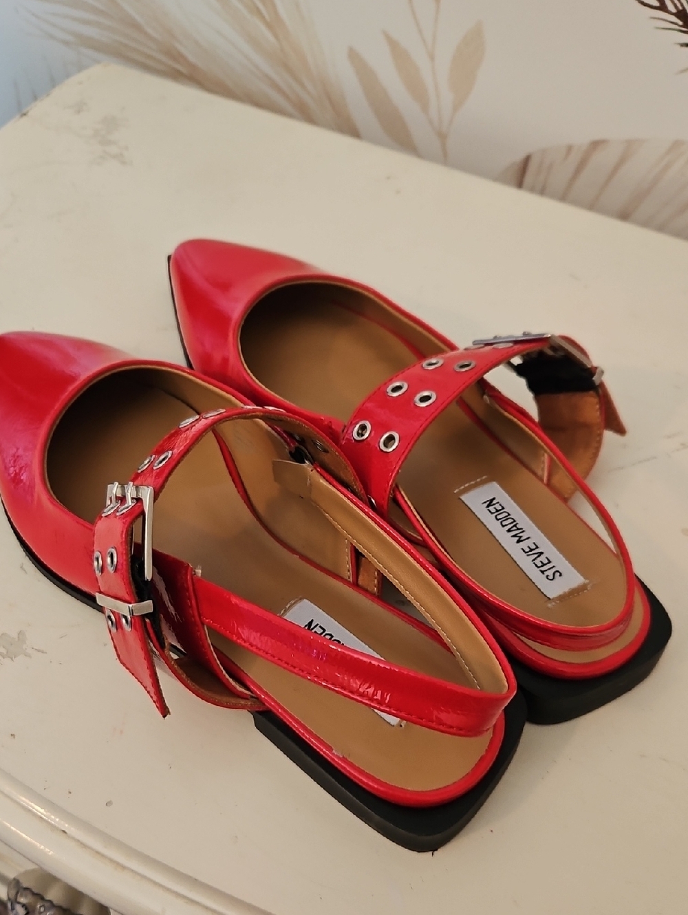Steve Madden Red Patent Mary Jane Flats, Sz 9, Statement Chic! - Picture 3 of 6
